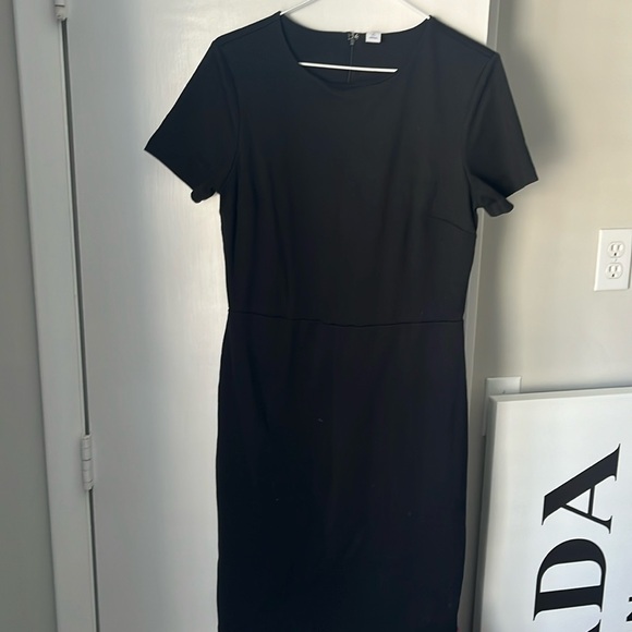 Old Navy Plain Black Dress - Picture 1 of 3